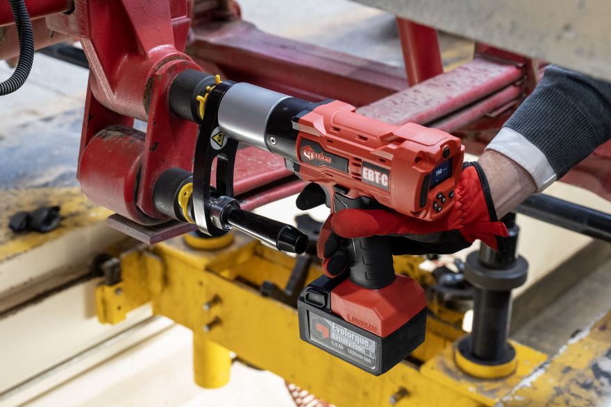 Powered torque tool with ‘intelligent joint sensing’ technology