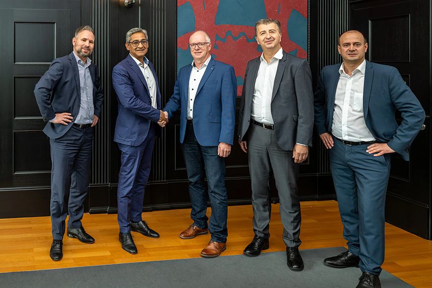 ifm and Schuler sign cooperation agreement