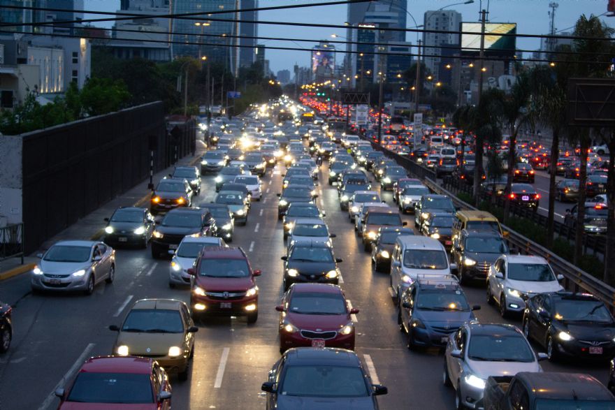 Emissions experts call for reform of car taxation