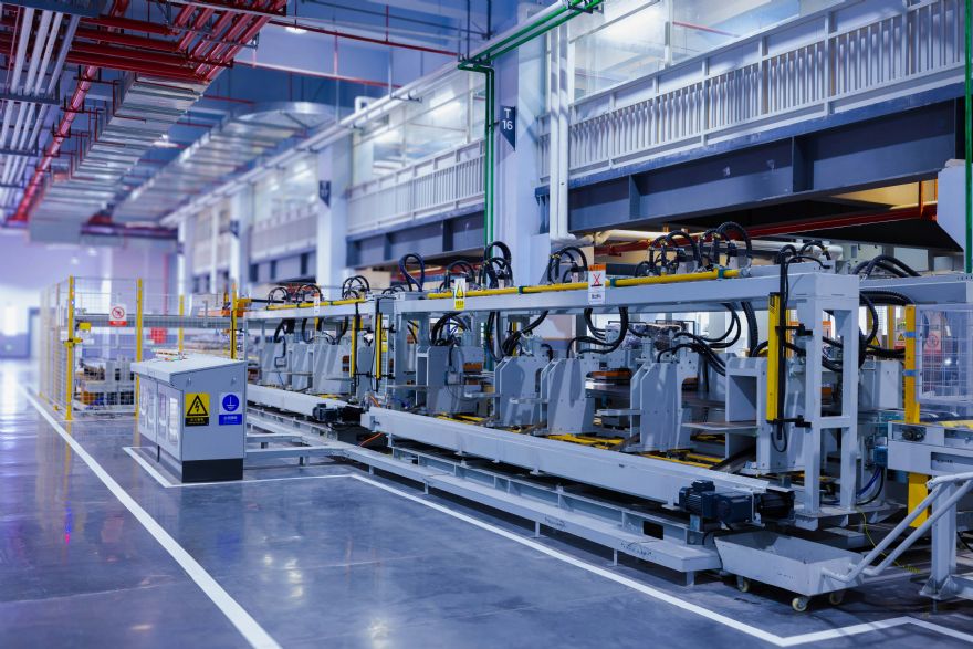 Manufacturers urged to pursue accessible AI solutions