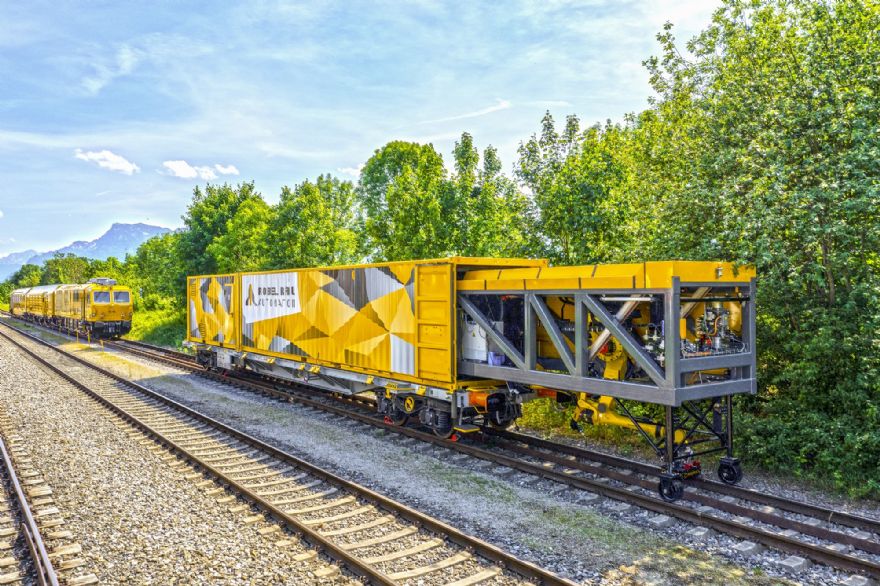 Robot welder set to fast-track rail and road maintenance