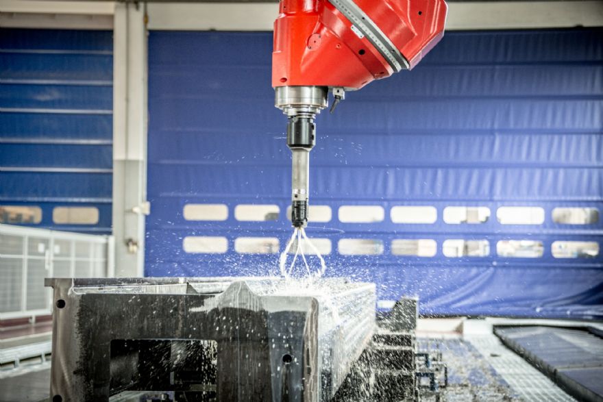UK manufacturing sees steep drop in output and new orders