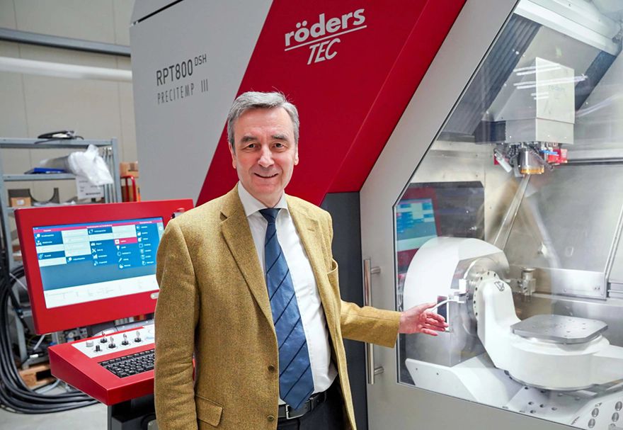 Pushing the boundaries of prismatic machining accuracy