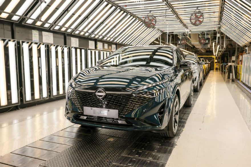 New car market up as one in four buyers goes electric