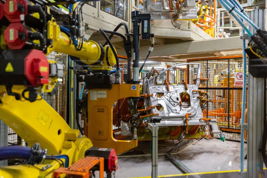 Japan’s car industry sees surge in robot installations
