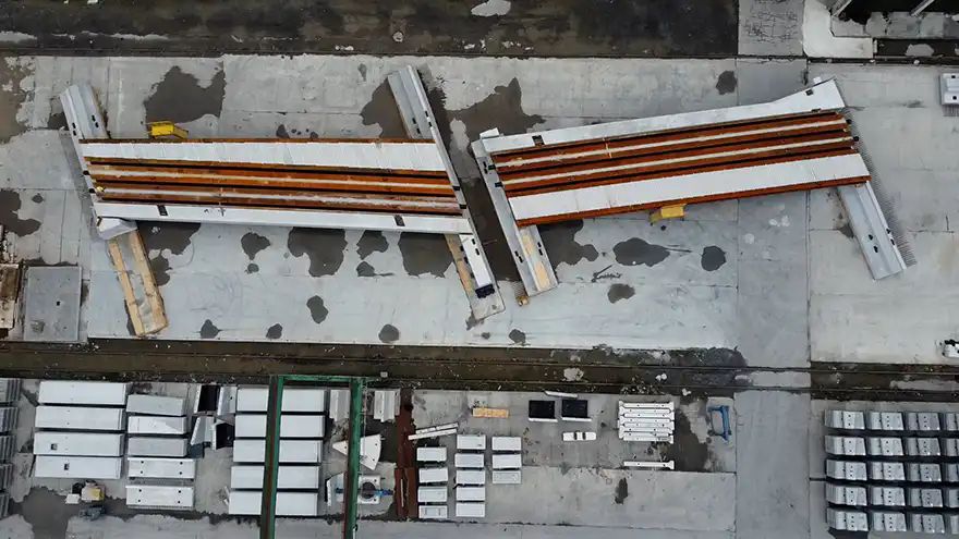 Huge railway bridge sets sail for Stockport