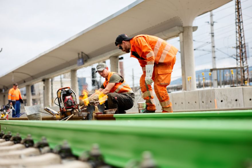 Voestalpine produces the world’s first ‘hydrogen-based rail’