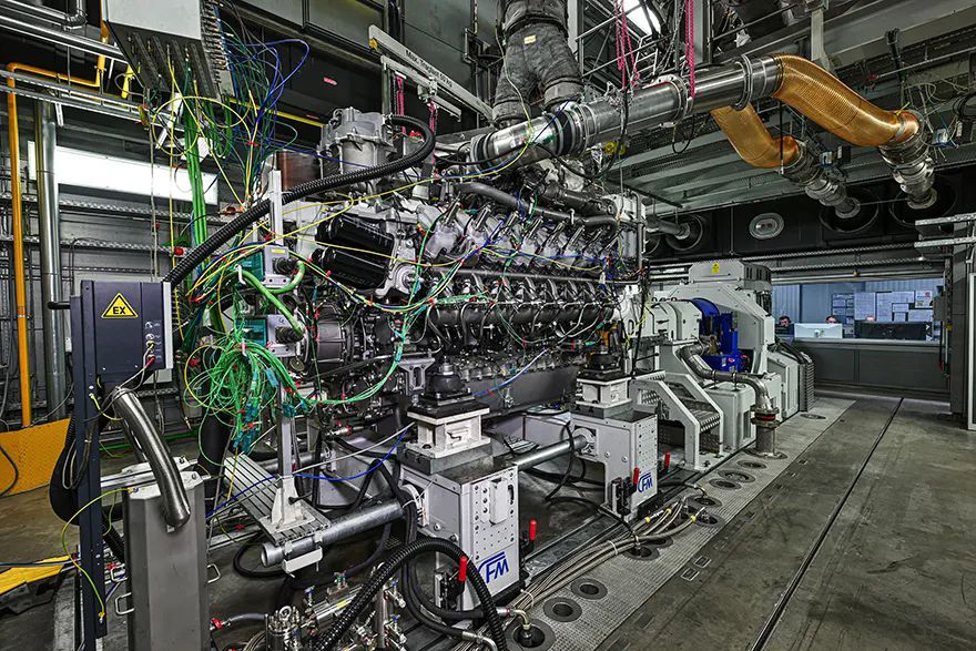 Rolls-Royce successfully tests pure methanol marine engine