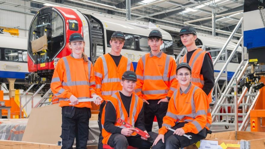 More apprentices join Siemens Mobility