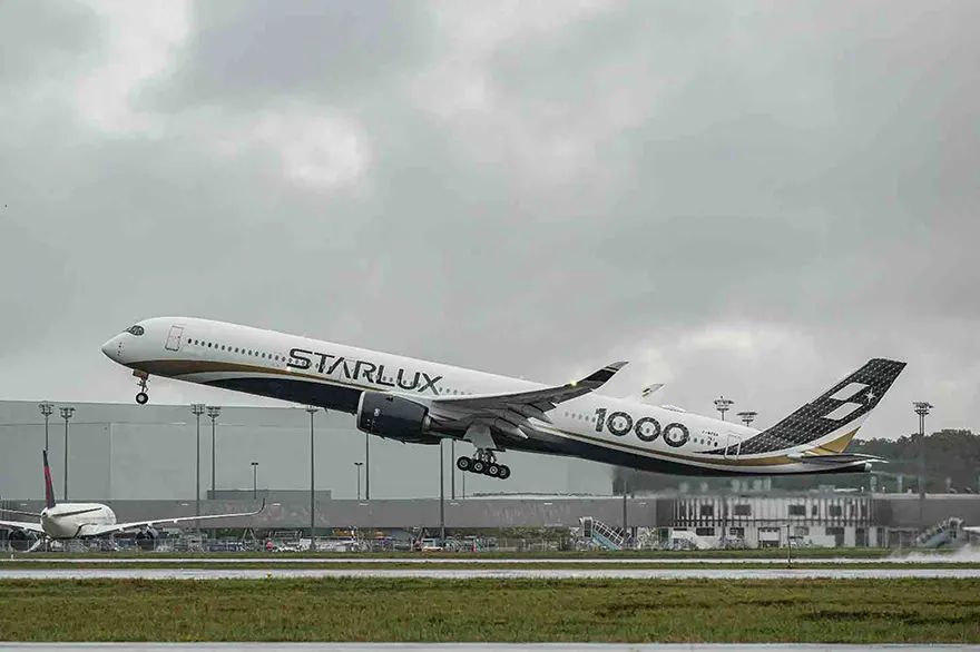 Starlux takes delivery of first Airbus A350-1000