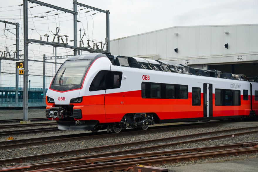 ÖBB orders additional Flirt Akku for Lower Austria