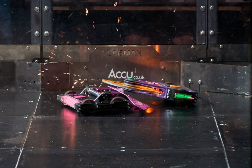 Accu to bring robot FightFest to Smart Manufacturing Week