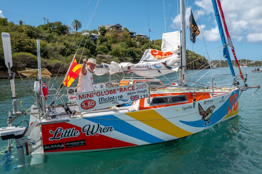 Accu-celebrates-around-the-world-sailing-success