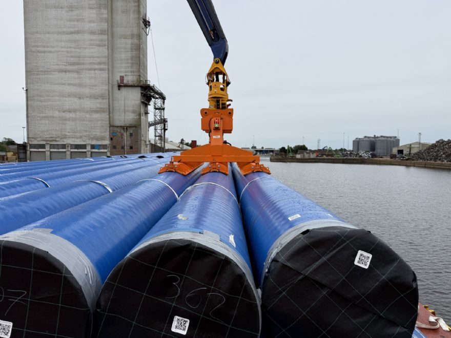 B&B Attachments delivers safer pipe Handling solution for ABP at King’s Lynn 