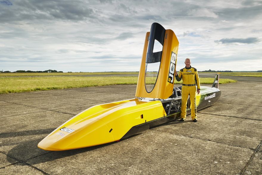 JCB hydrogen land speed record car reaches 208mph