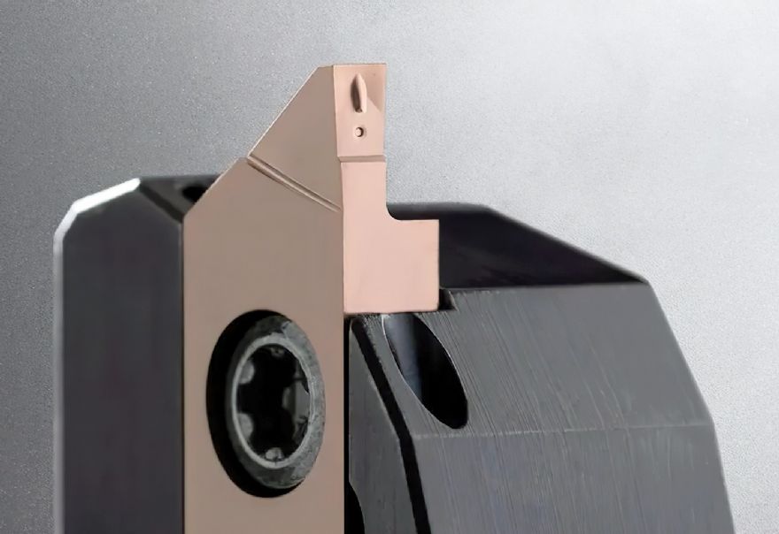 Horn’s new chip breaking geometry for grooving and parting off