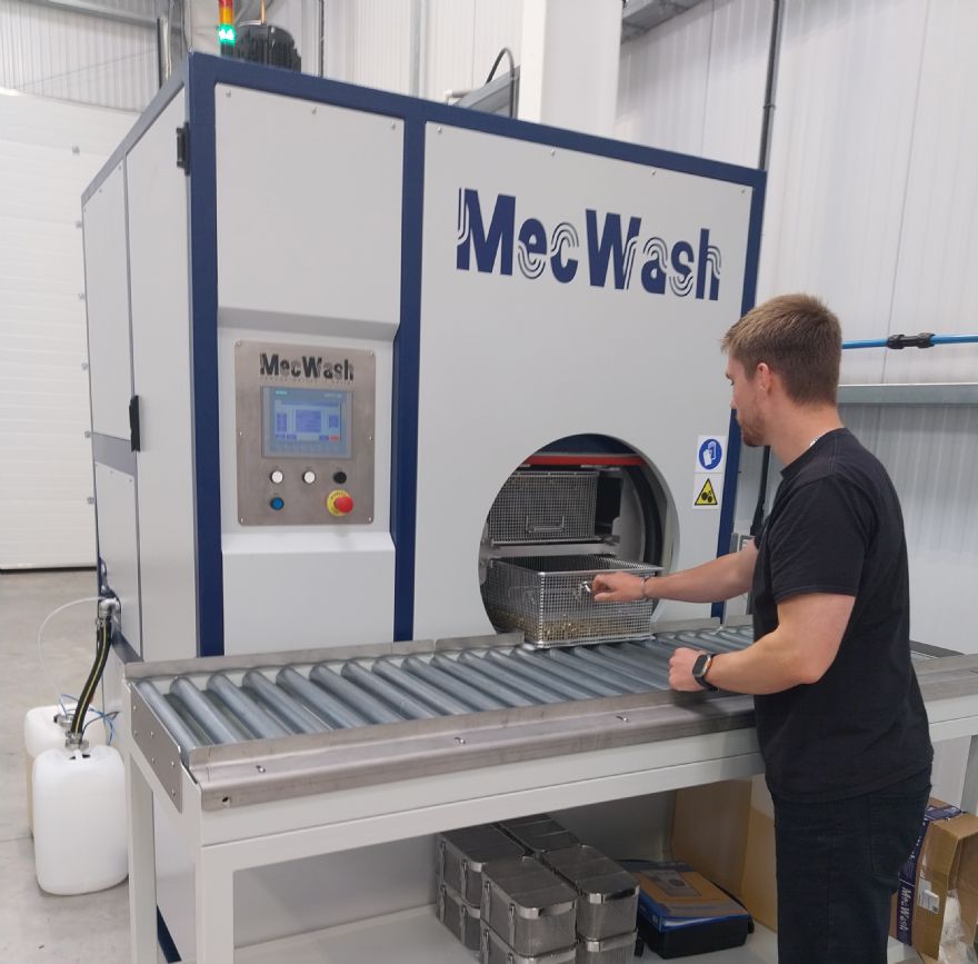 Fastening specialist boosts productivity with MecWash Duo 