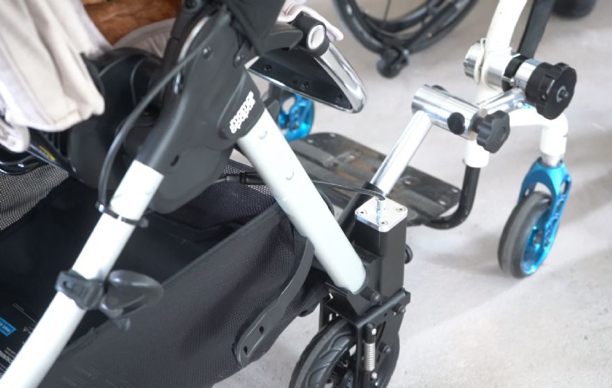 Accessible pushchair designed using igus self-lubricated bearings