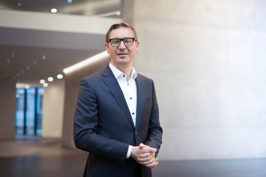 Stäubli Robotics consolidates European sales operations