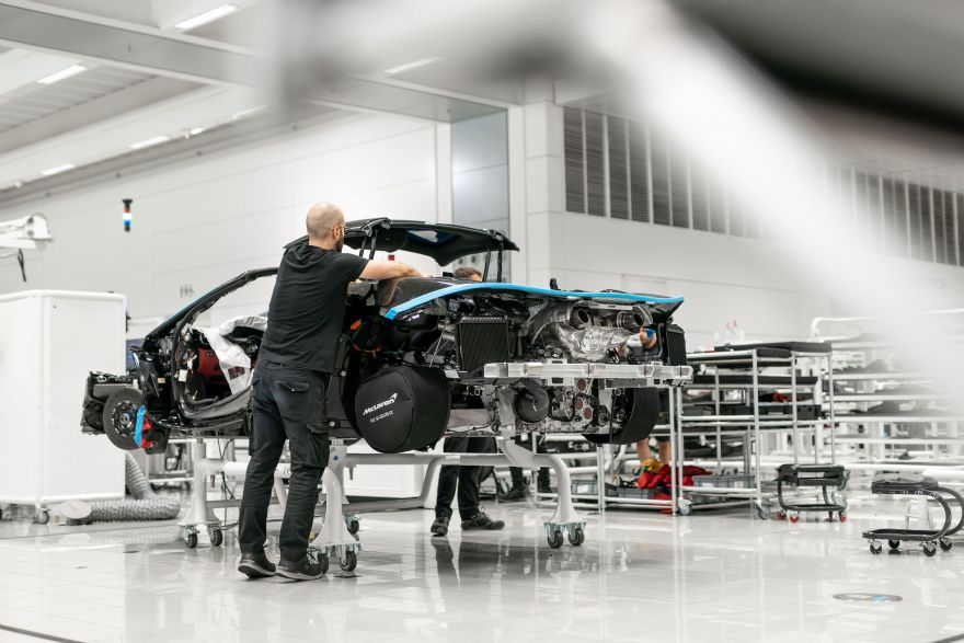 McLaren to invest £500m to expand UK manufacturing
