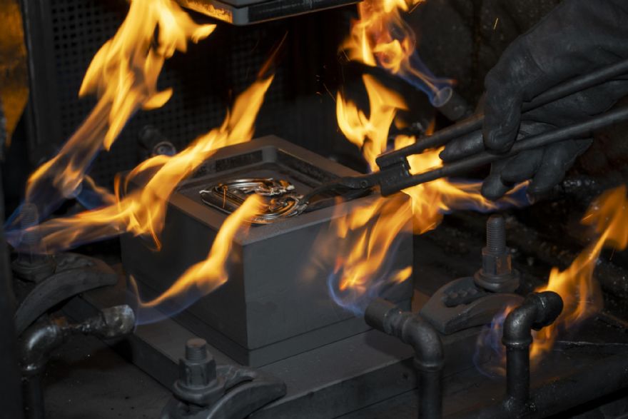 DMM turns to Rösler for greater surface finishing consistency