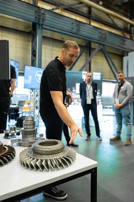 Starrag The symbiosis of metal 3D printing